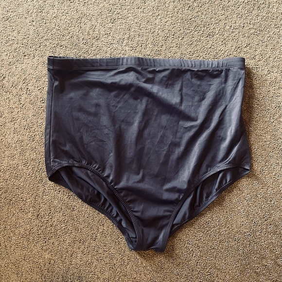 ❗️SALE❗️Dream plus size bathing suit EUC - Picture 3 of 4